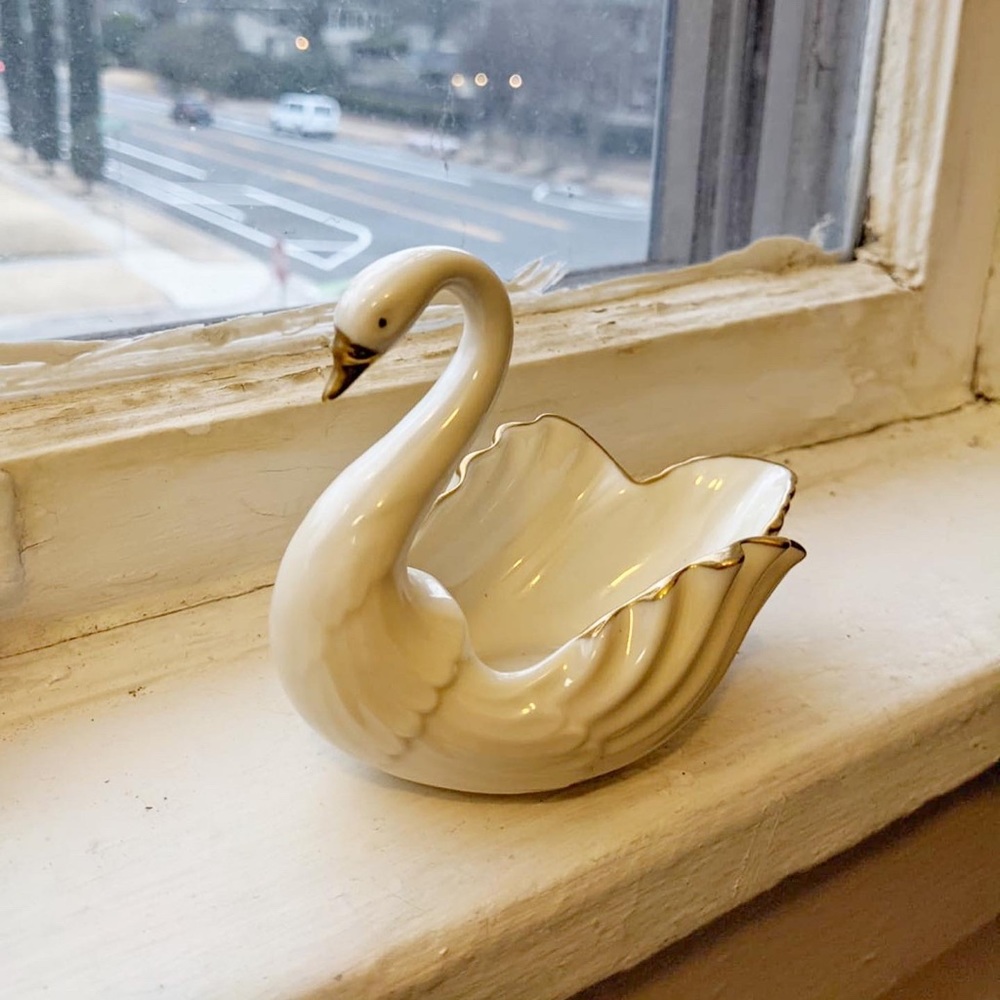Vintage gold Lenox swan catch all